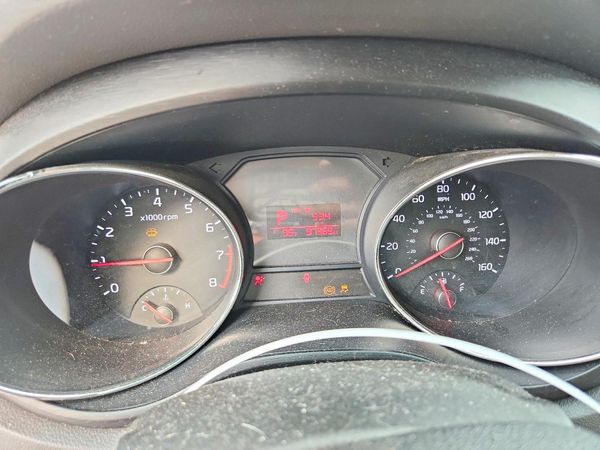 2016 KIA SEDONA L - Low level