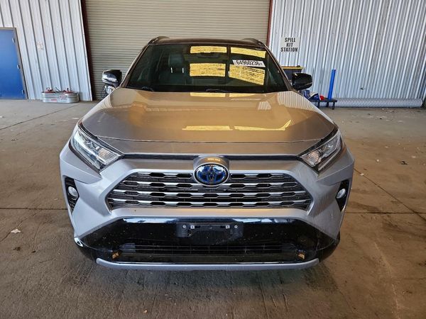 2021 TOYOTA RAV4 XSE HV