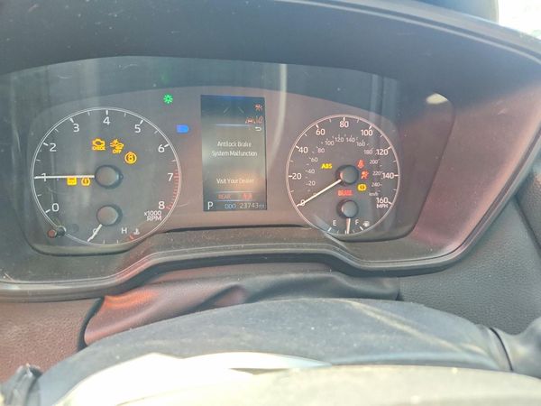 2024 TOYOTA COROLLA