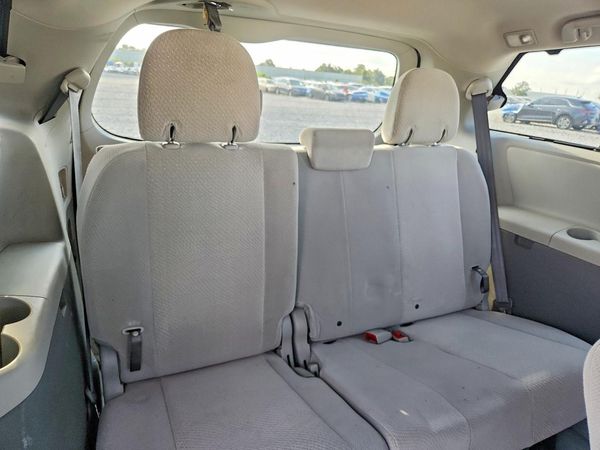 2014 TOYOTA SIENNA