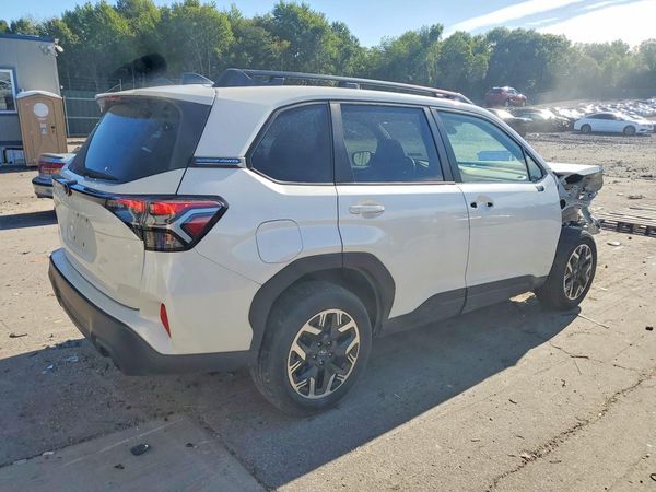 2025 SUBARU FORESTER Premium Base