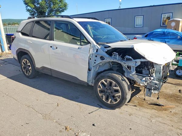 2025 SUBARU FORESTER Premium Base