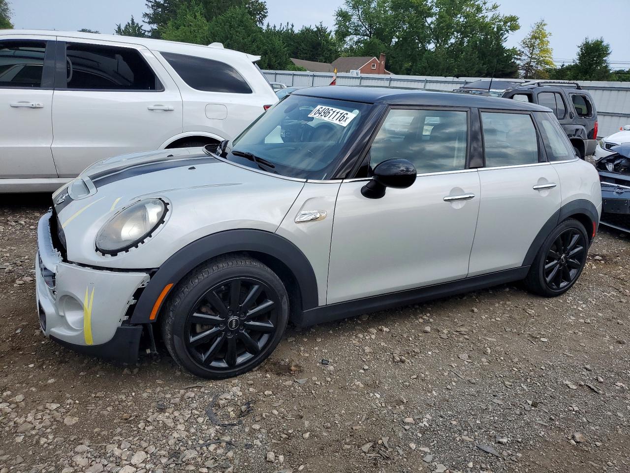 2016 MINI COOPER
