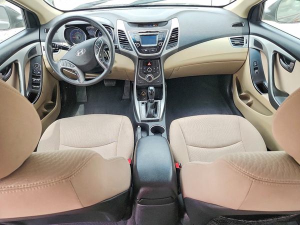 2014 HYUNDAI ELANTRA GLS (Middle)
