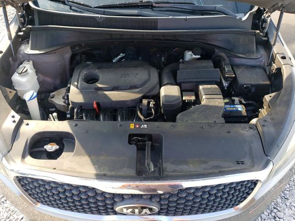 2016 KIA SORENTO L / LX