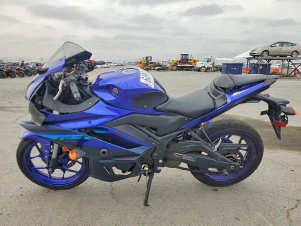 2024 YAMAHA YZFR3 — LSDT