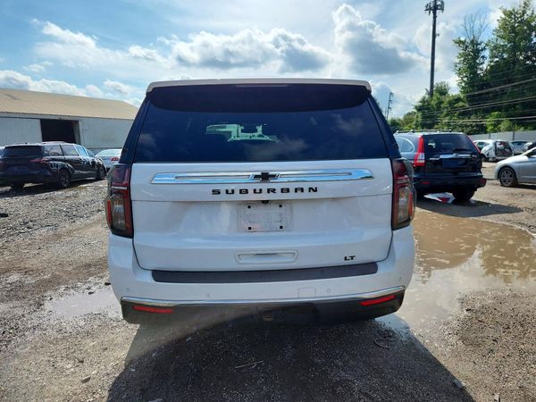 2023 CHEVROLET SUBURBAN LT