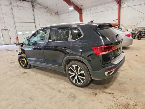 2022 VOLKSWAGEN TAOS 4Motion SE
