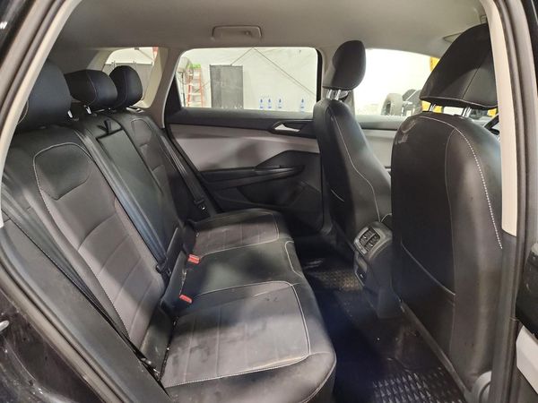 2022 VOLKSWAGEN TAOS 4Motion SE