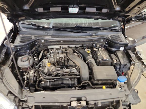 2022 VOLKSWAGEN TAOS 4Motion SE