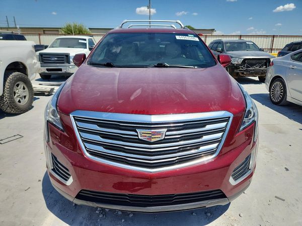 2017 CADILLAC XT5