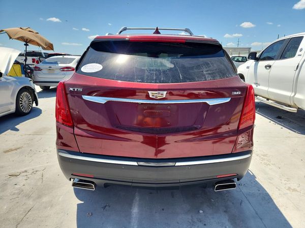 2017 CADILLAC XT5