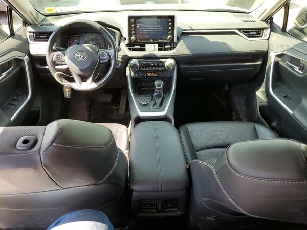 2019 TOYOTA RAV4