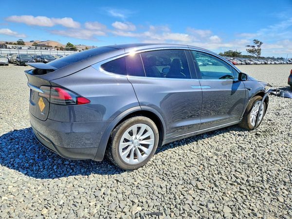 2018 TESLA MODEL X