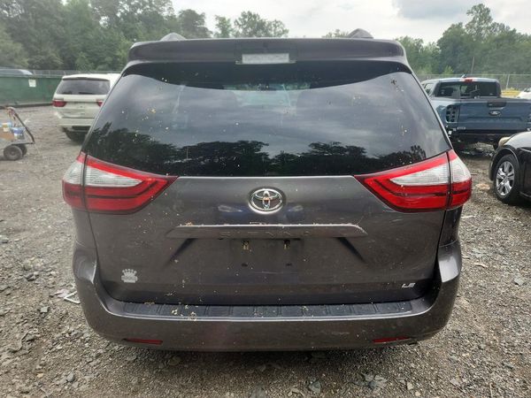 2017 TOYOTA SIENNA LE Mobility/LE