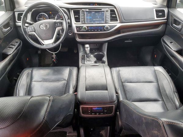2015 TOYOTA HIGHLANDER