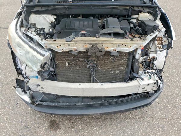 2015 TOYOTA HIGHLANDER