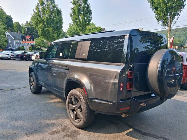 2023 LAND ROVER DEFENDER 130 X-Dynamic SE