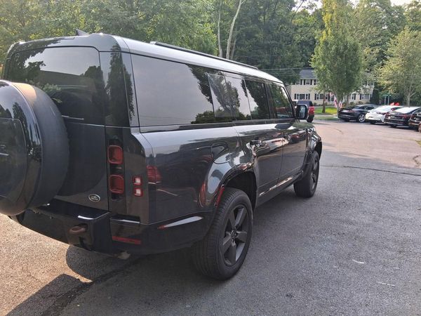 2023 LAND ROVER DEFENDER 130 X-Dynamic SE