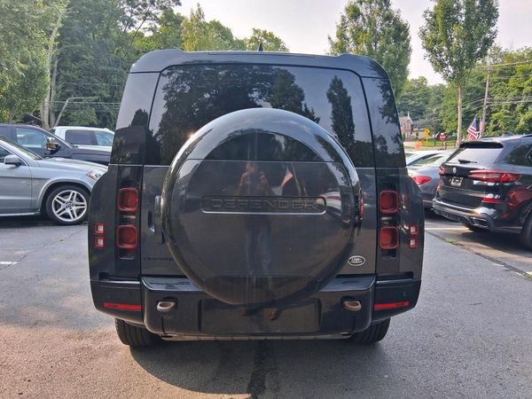 2023 LAND ROVER DEFENDER 130 X-Dynamic SE