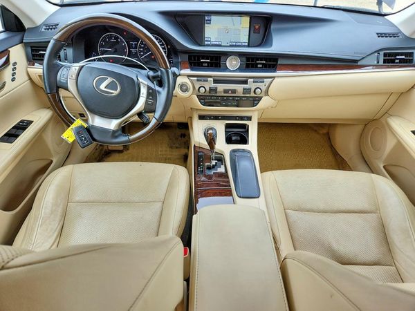 2014 LEXUS ES
