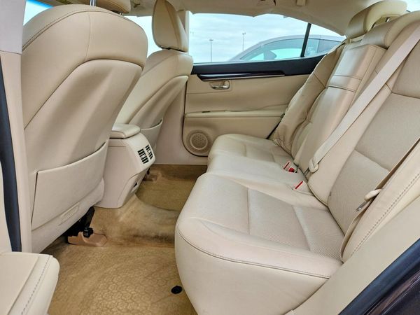 2014 LEXUS ES