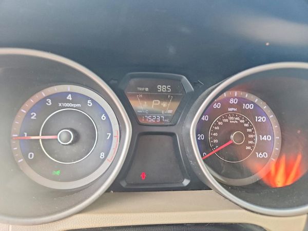2014 HYUNDAI ELANTRA