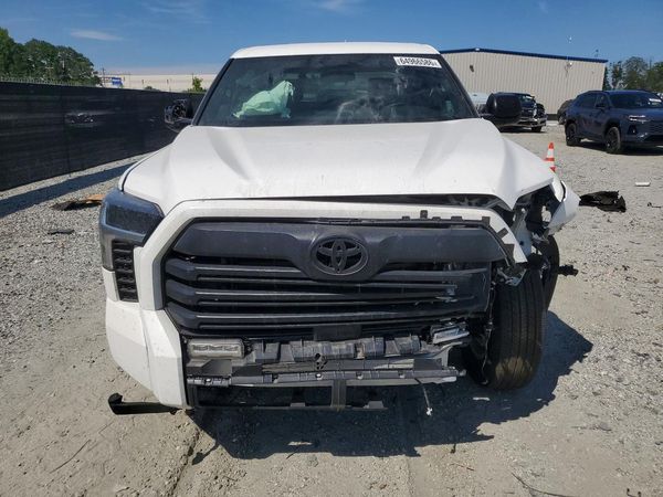 2025 TOYOTA TUNDRA SR5