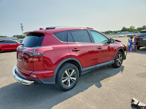2018 TOYOTA RAV4 Adventure/XLE