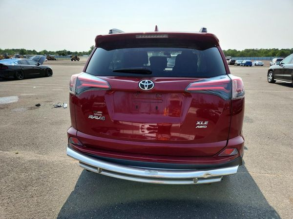 2018 TOYOTA RAV4 Adventure/XLE