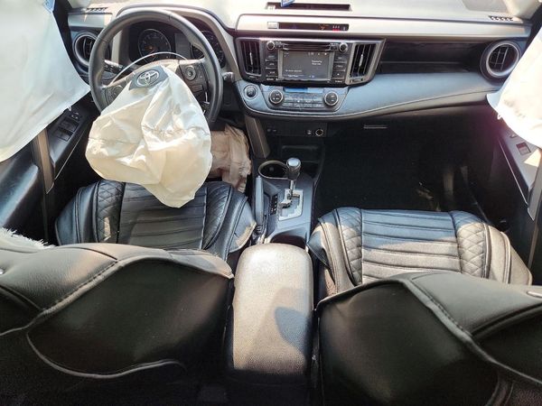 2018 TOYOTA RAV4 Adventure/XLE