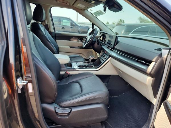2024 KIA CARNIVAL