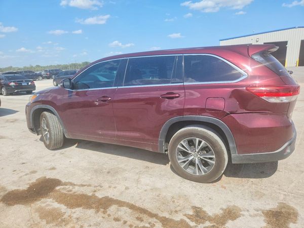 2018 TOYOTA HIGHLANDER LE/LE Plus