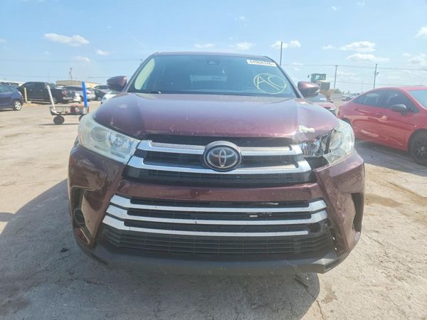 2018 TOYOTA HIGHLANDER LE/LE Plus