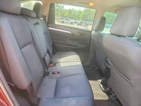 2018 TOYOTA HIGHLANDER LE/LE Plus