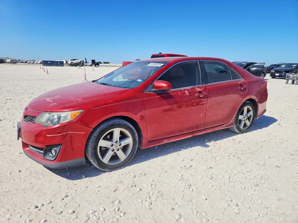 2014 TOYOTA CAMRY