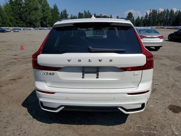2024 VOLVO XC60 Plus Dark