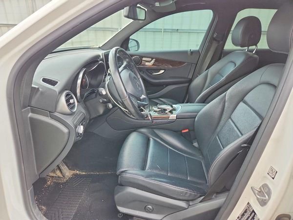 2017 MERCEDES-BENZ GLC GLC300 Base-4M