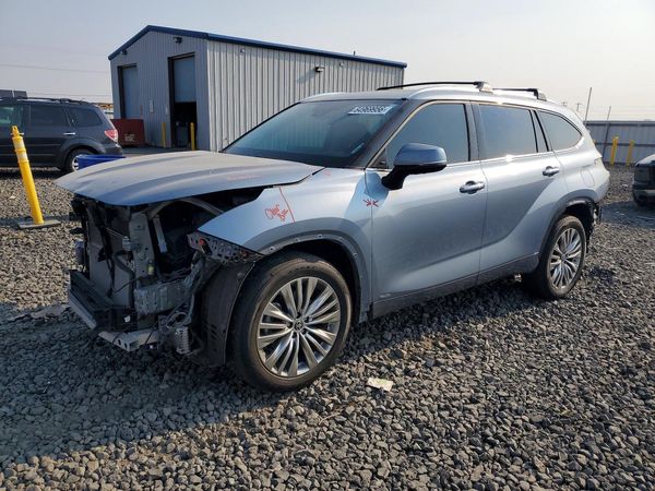 2022 TOYOTA HIGHLANDER
