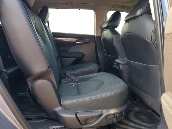 2022 TOYOTA HIGHLANDER