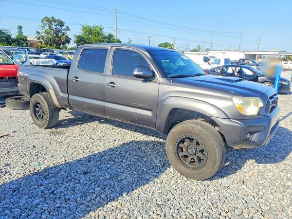 2015 TOYOTA TACOMA