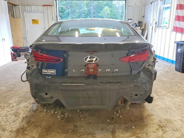 2019 HYUNDAI ELANTRA SE