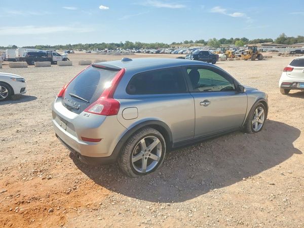 2013 VOLVO C30