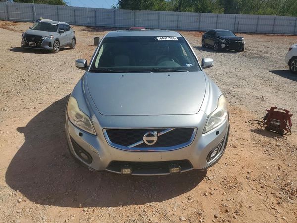 2013 VOLVO C30