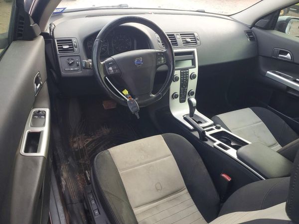 2013 VOLVO C30