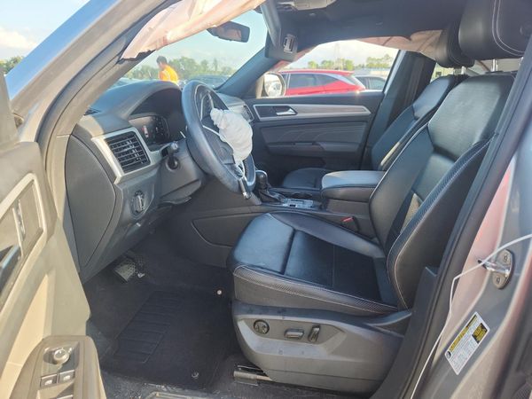2022 VOLKSWAGEN ATLAS CROSS SPORT SE w/ Tech