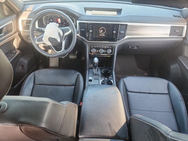 2022 VOLKSWAGEN ATLAS CROSS SPORT SE w/ Tech