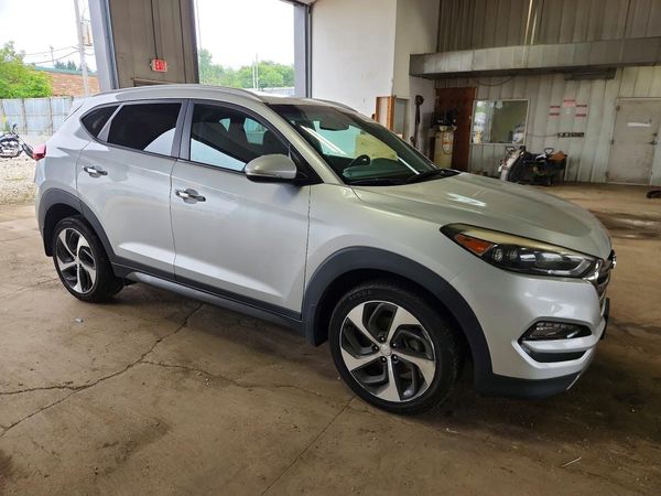 2016 HYUNDAI TUCSON