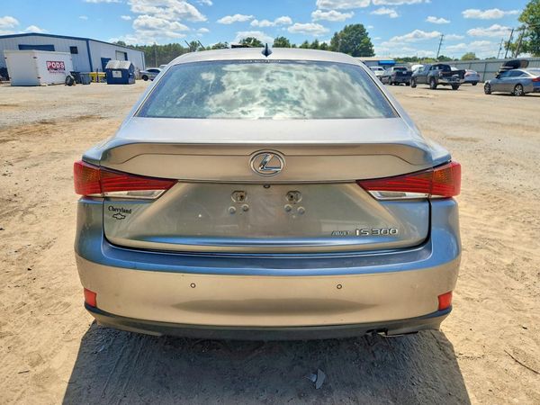 2018 LEXUS IS 300