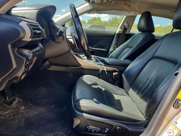 2018 LEXUS IS 300